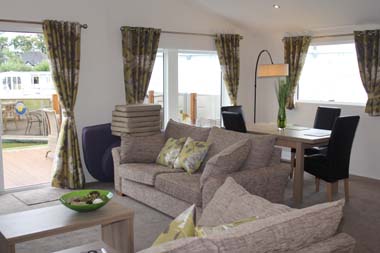 Willerby Clearwater holiday lodge - The lounge and dining area is very spacious.
