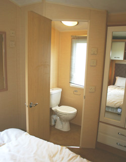 Ensuite in the main bedroom