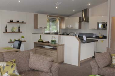 Willerby Clearwater holiday lodge - The kitchen is separated from the lounge by a low party wall