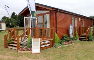 Tingdene Beachcomber lodge - Exterior 3