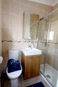 Homeseeker Navigator En suite Shower room