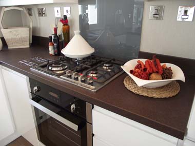 Omar Classic Lodge hob