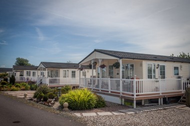 Leisuredays static caravan insurance gets 5 Star Rating!