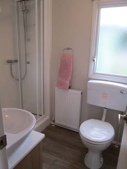 Willerby Vacation Bathroom