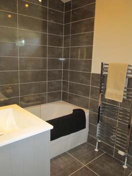 Pathfinder Thorverton Family Bathroom A