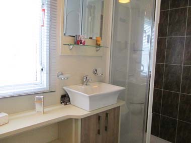 Carnaby Helmsley Main Bathroom