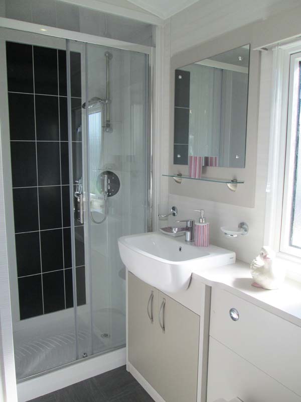 Carnaby Stamford Lodge Bathroom Main