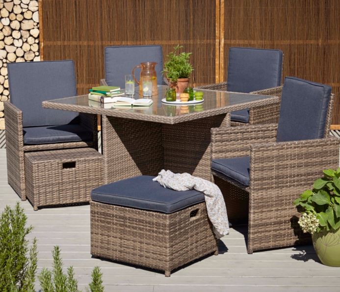 Borneo outdoor eating furniture