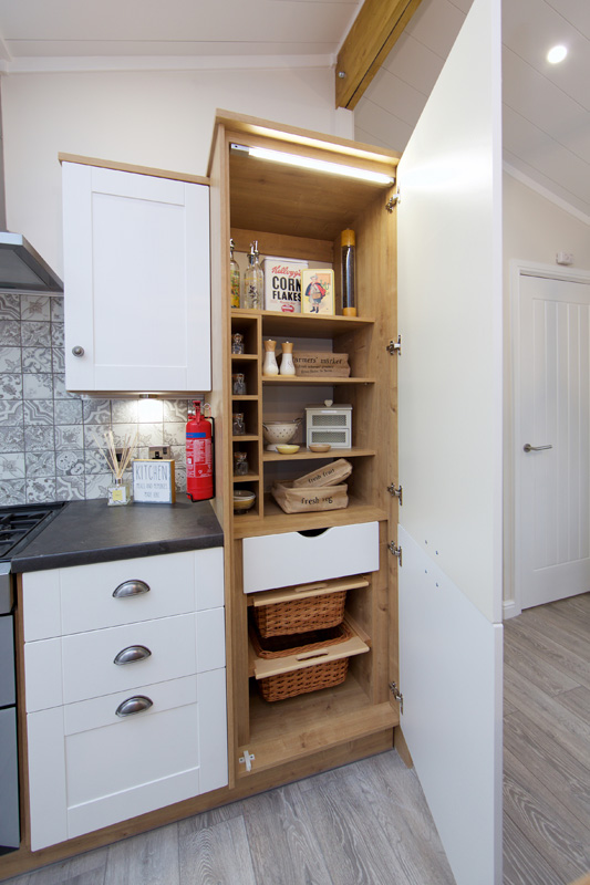 Willerby Mulberry Kitchen Storage