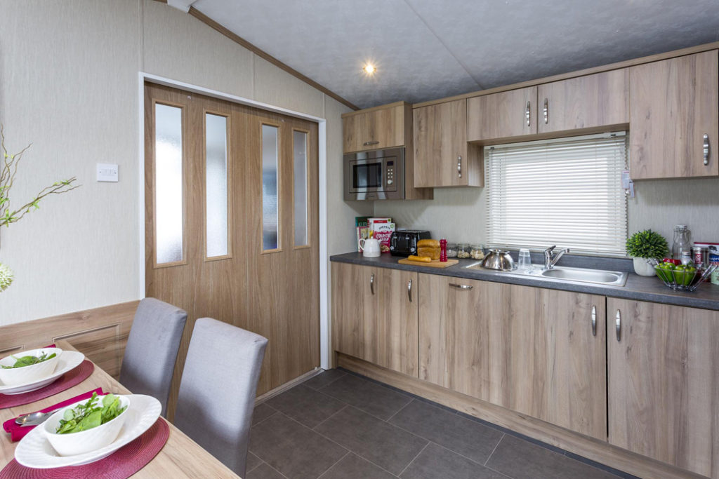 Pemberton Regent Kitchen & Sliding Doors