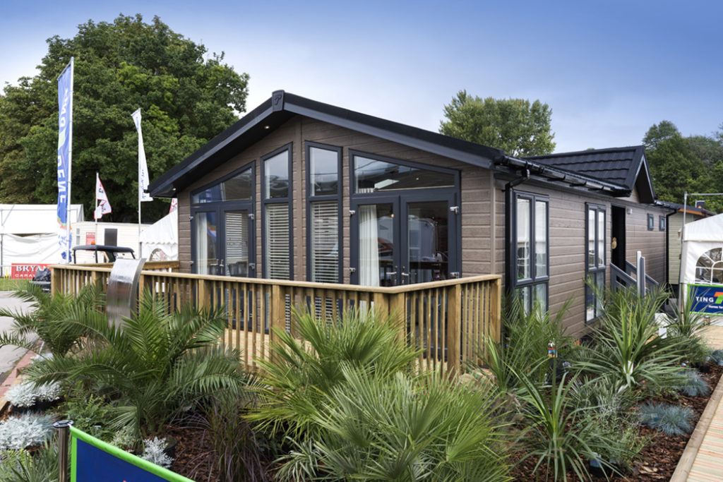 Tingdene Country Lodge Ext Main