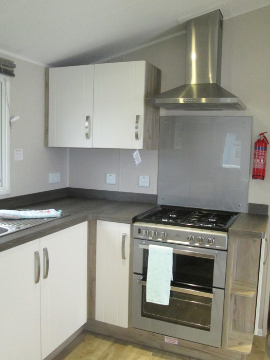 Willerby Skye Cooker & Extractor