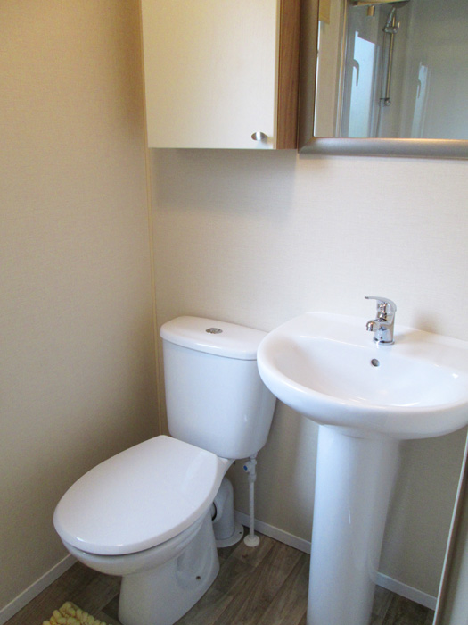 Regal Kingsbury Toilet & Handbasin
