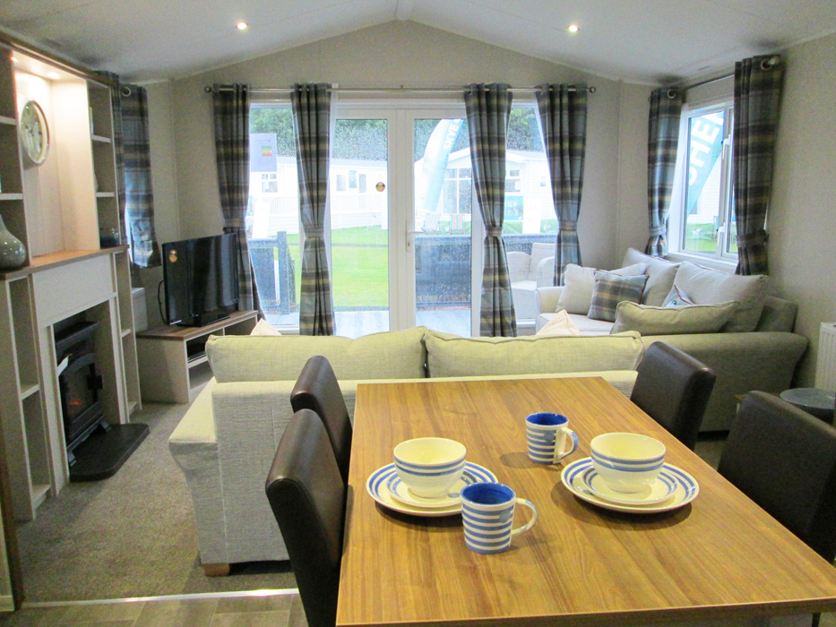 Willerby Sheraton Dining Table Through Lounge