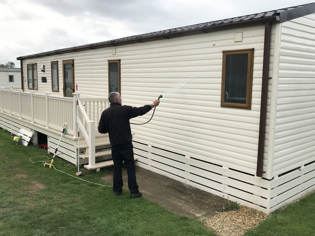 Static caravan cleaning sides