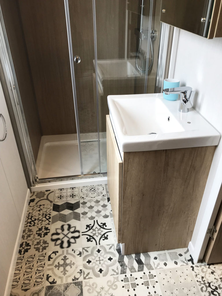 2019 Swift S-Pod 6 washroom