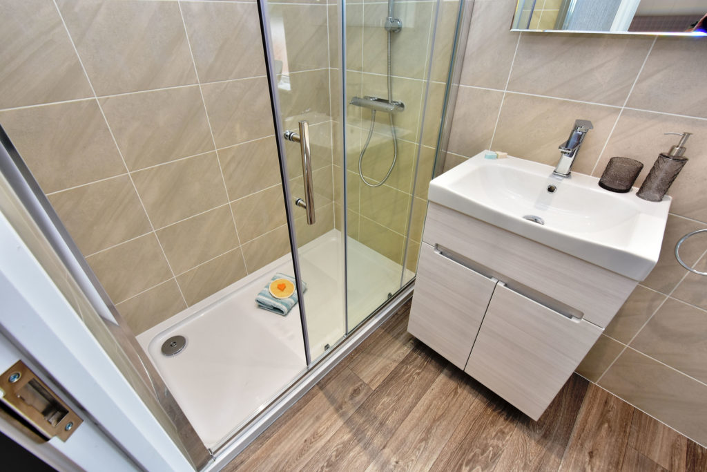 2019 Omar Alderney holiday lodge en-suite