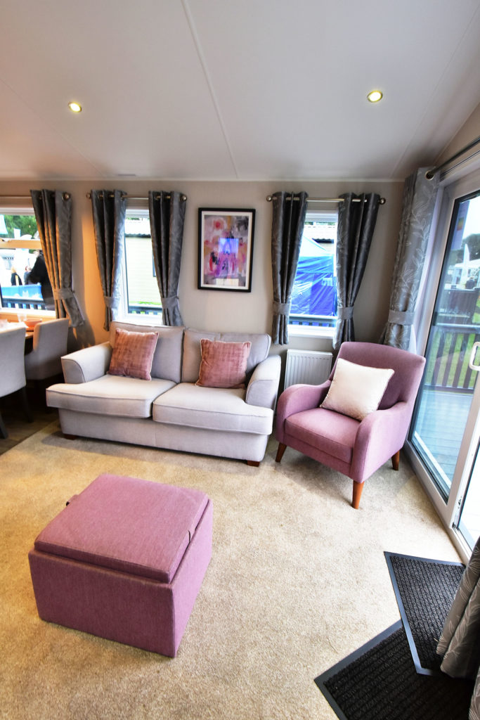 2019 Willerby Waverley lodge lounge