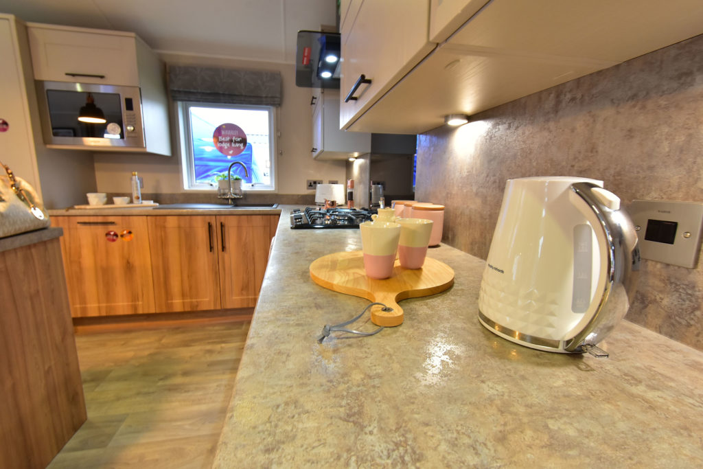 2019 Willerby Waverley lodge kitchen