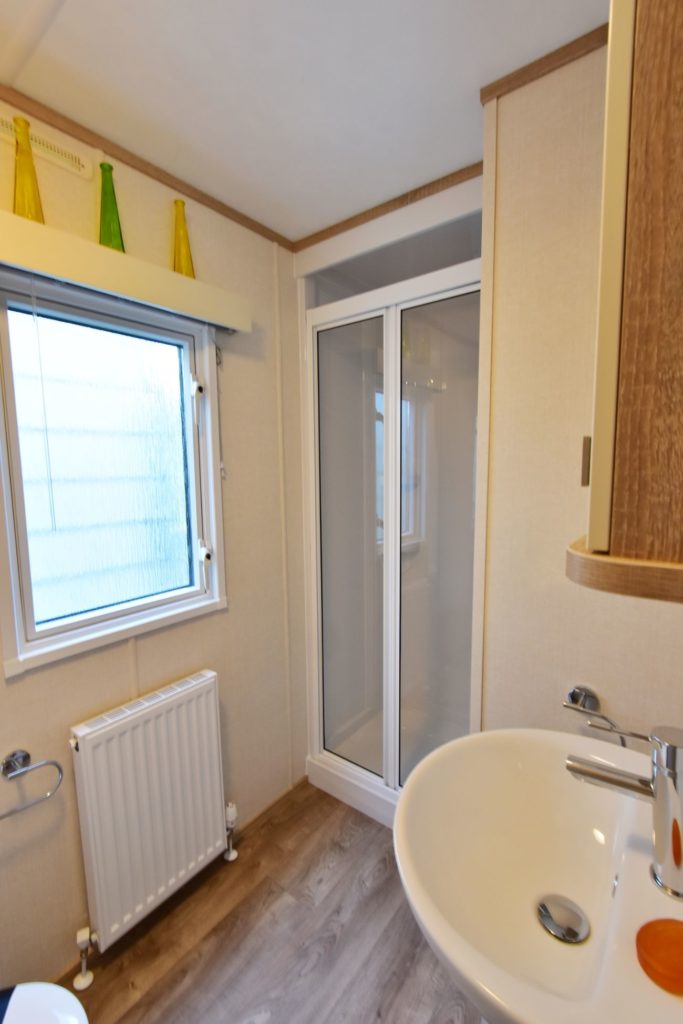 Carnaby Oakdale Master Bedroom Wash room