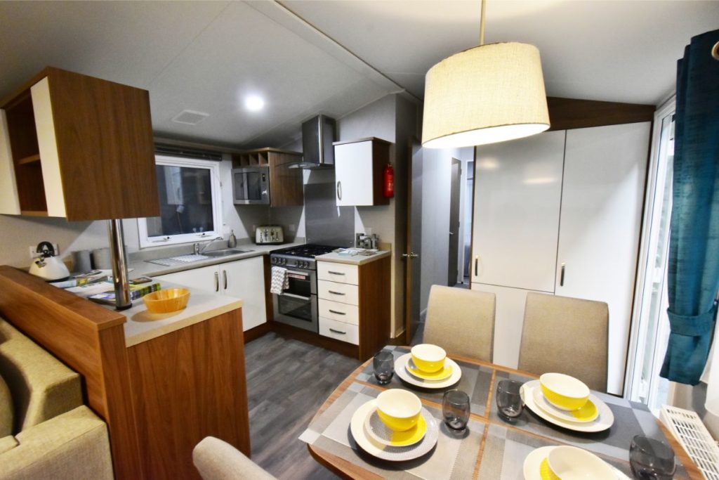 Willerby Avonmore Dining Area Through to Kitchen