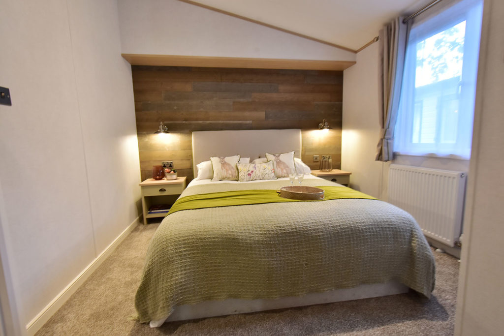 2019 Atlas Debonair lodge bedroom