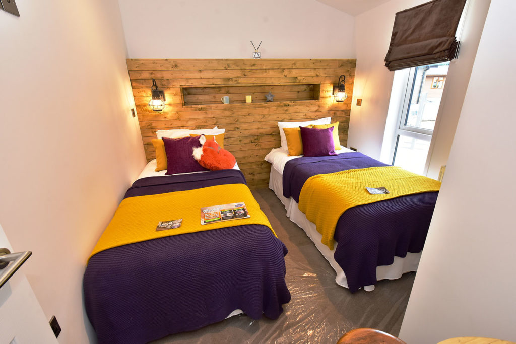 2019 Pathfinder Retreat lodge twin bedroom
