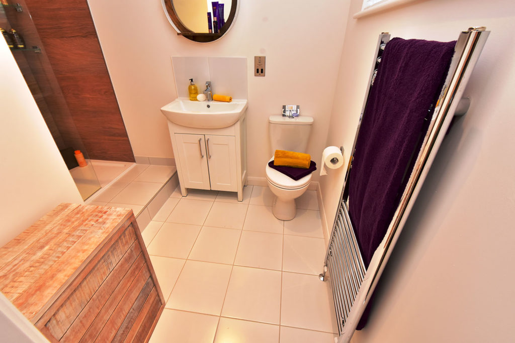 2019 Pathfinder Retreat lodge bathroom