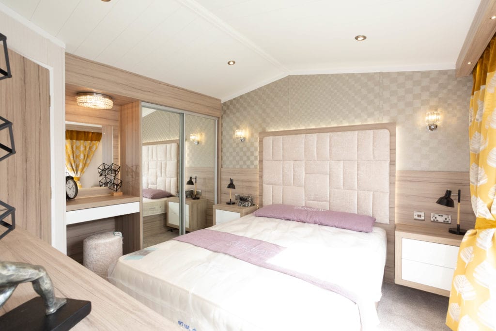 2020 Swift Champagne holiday lodge master bedroom
