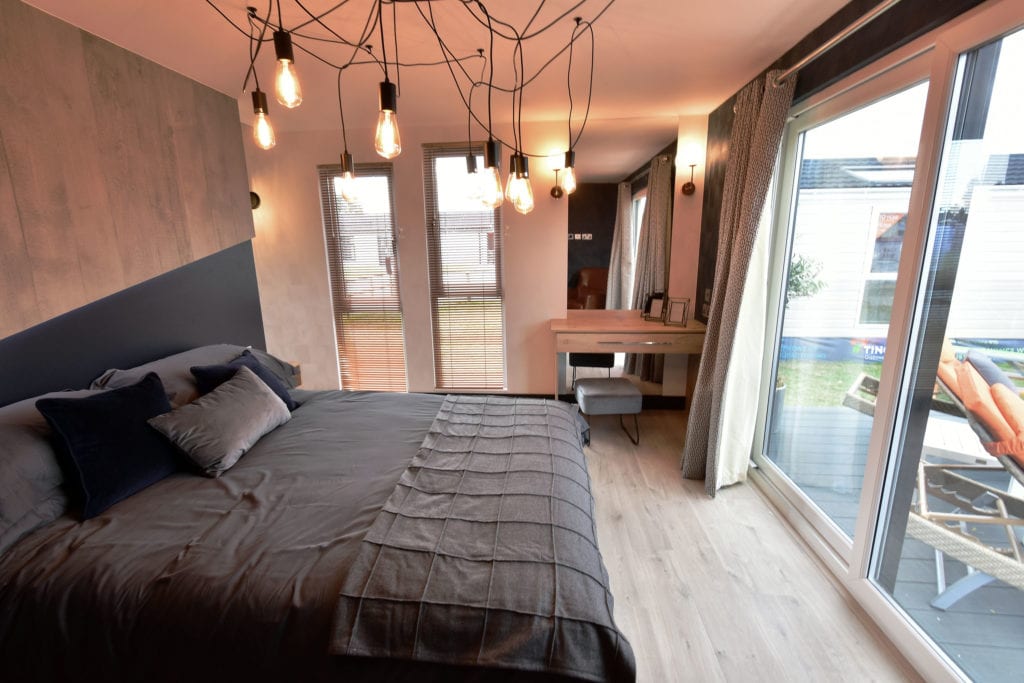 2020 Tingdene Quantum lodge master bedroom