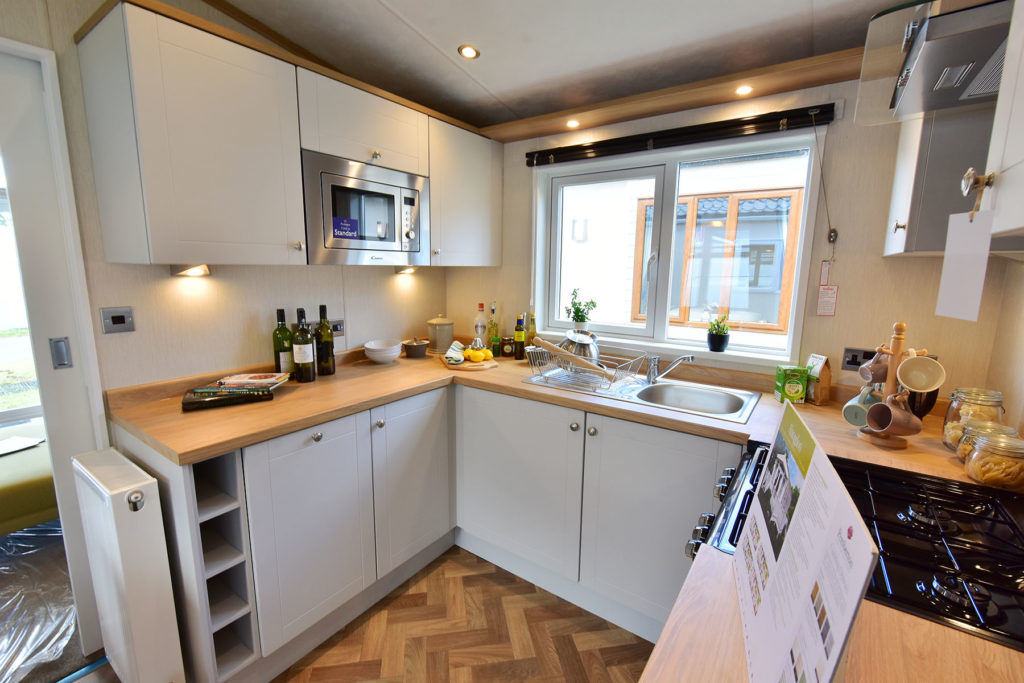 2020 Pemberton Abingdon Lodge kitchen