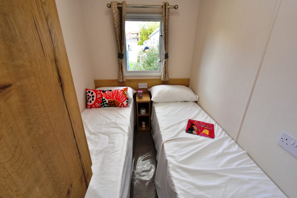 2020 ABI Coworth smallest twin bedroom