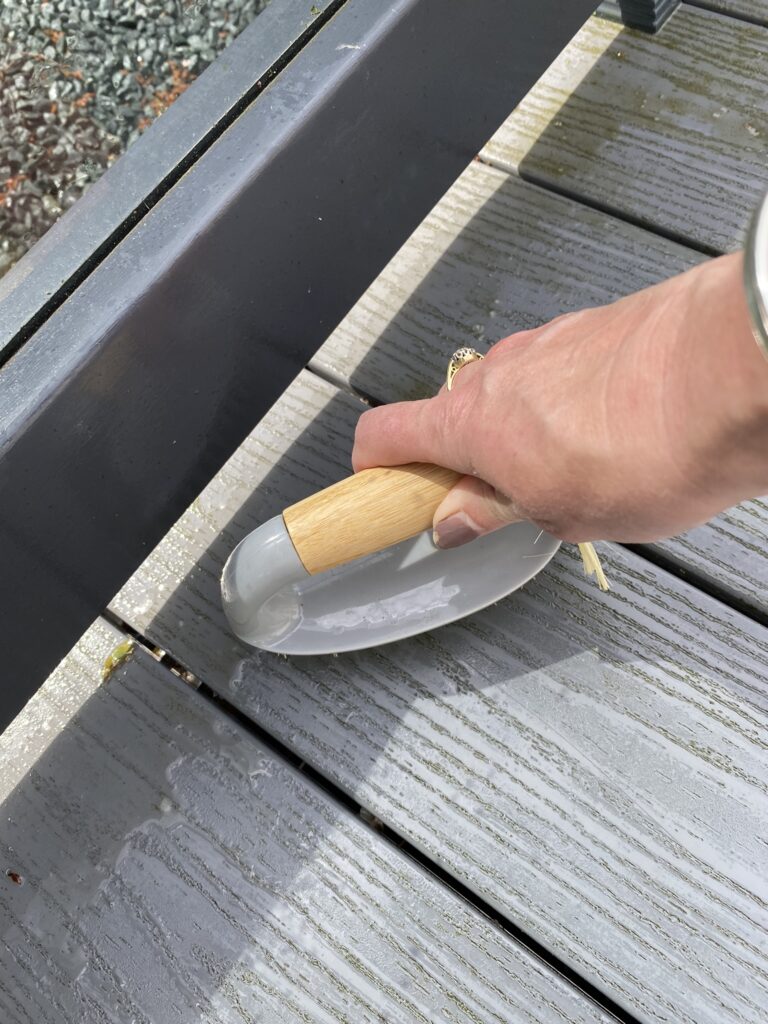 caravan decking cleaning