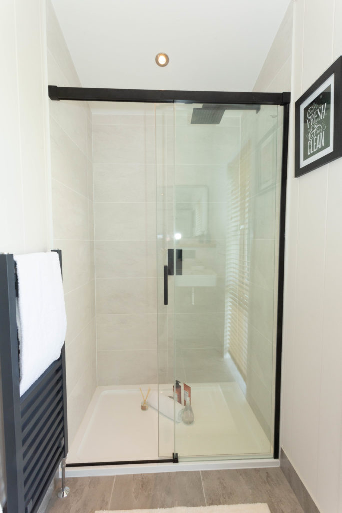 Pathfinder Silverton master ensuite