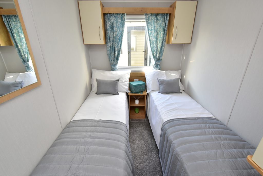 2020 Willerby Ashurst twin bedroom