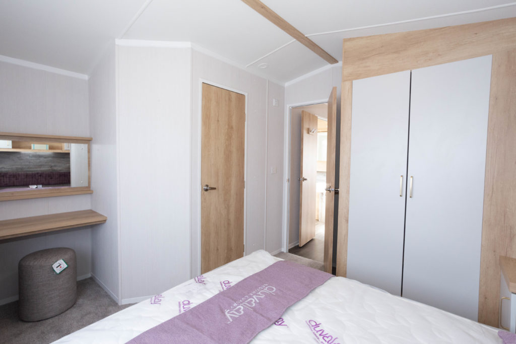 2020 Swift Bordeaux bedroom