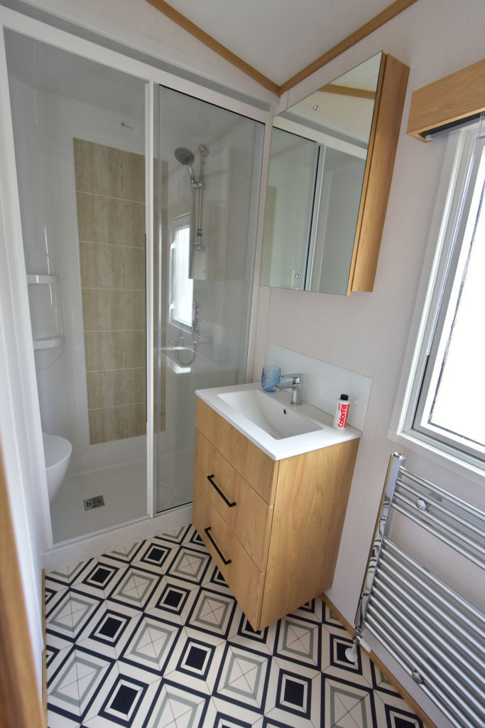 2020 Carnaby Chantry lodge ensuite