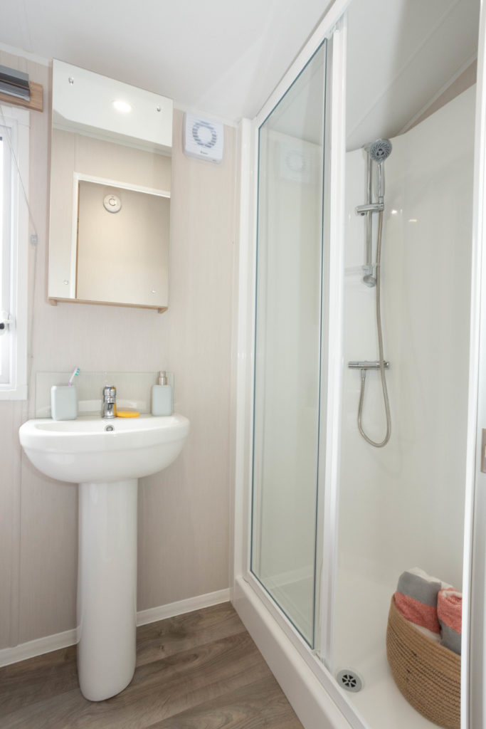 2021 Willerby Manor shower room