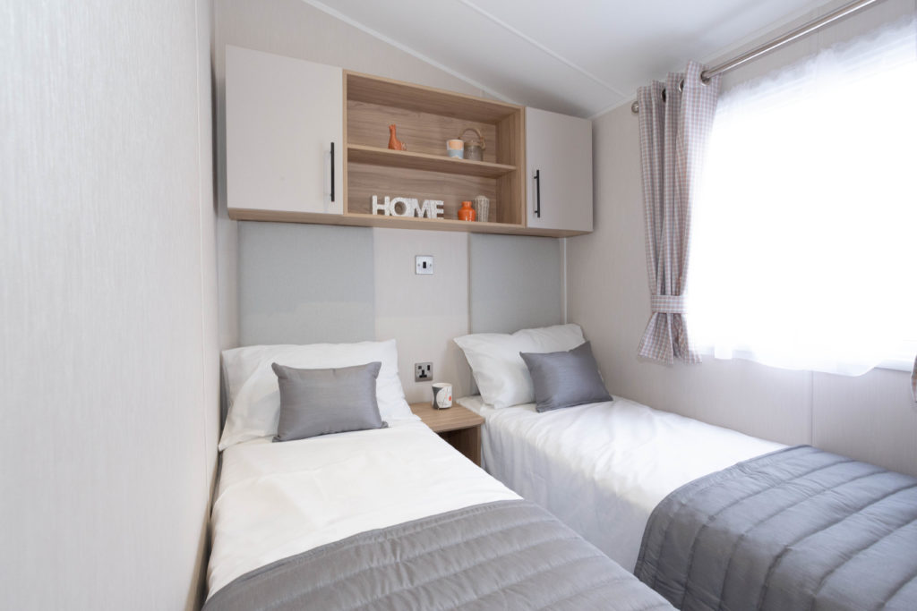 2021 Willerby Manor twin bedroom