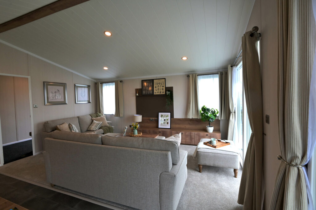 2025 Swift Montreal holiday lodge lounge