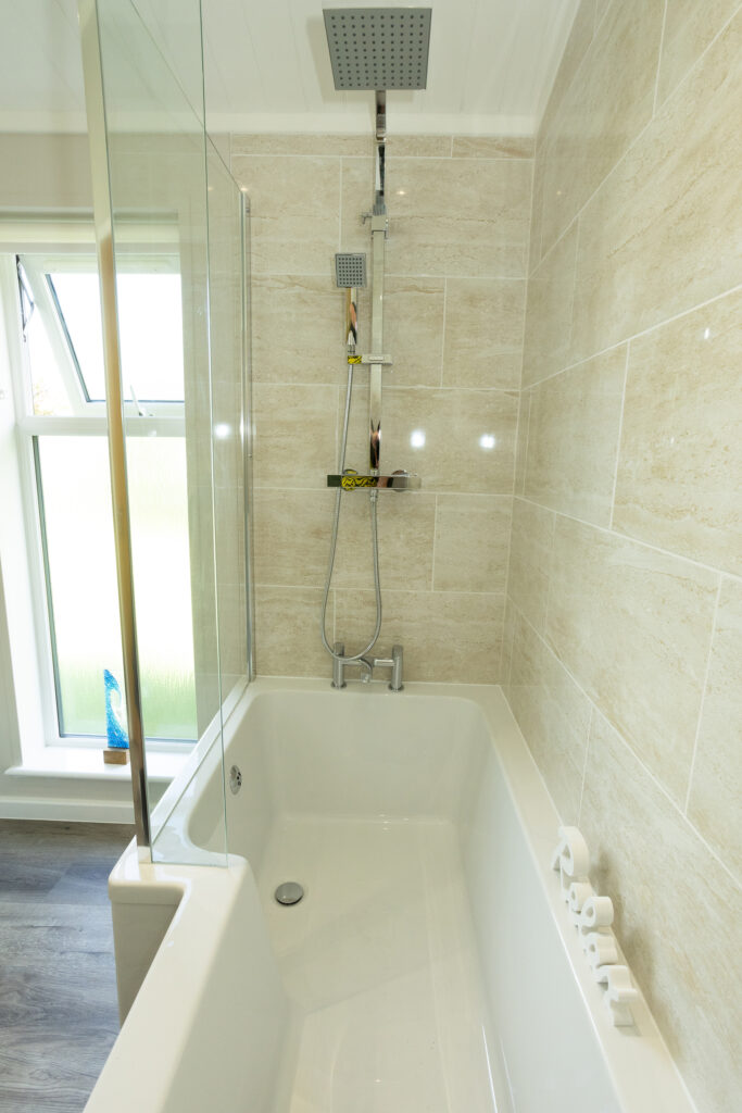 2025 Kingston Serenity park home bathroom
