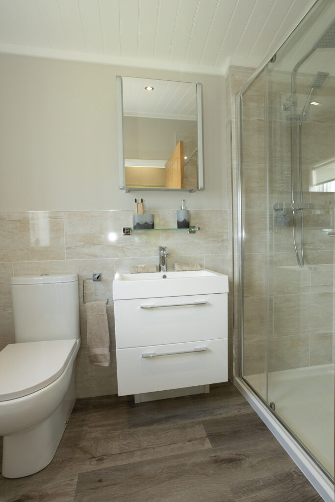 2025 Kingston Serenity park home en suite