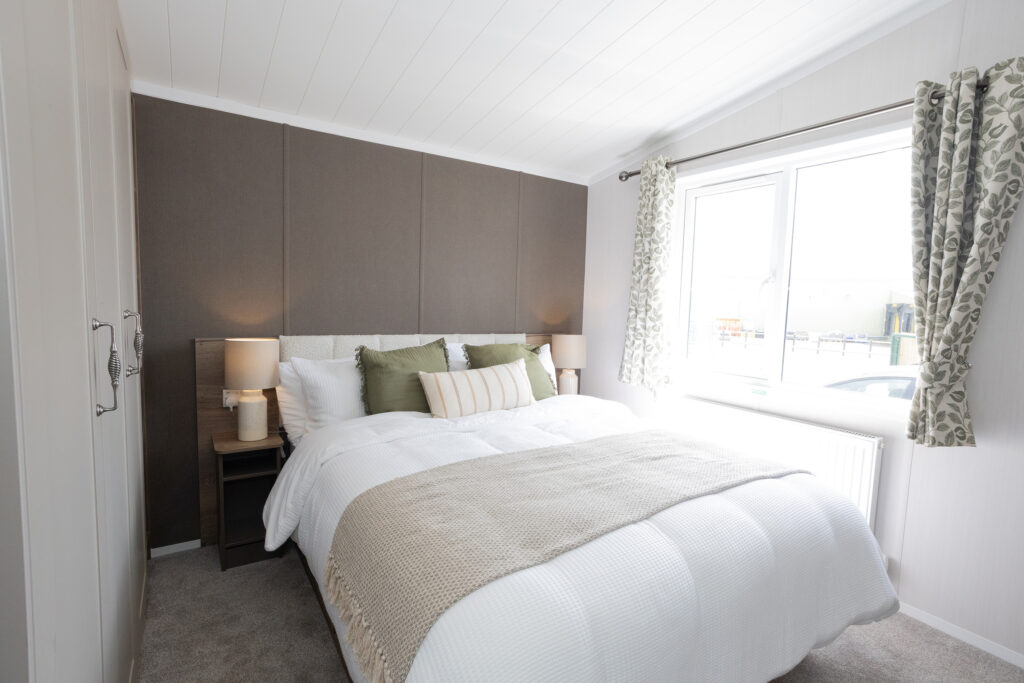 2026 Swift Morlaix holiday lodge bedroom