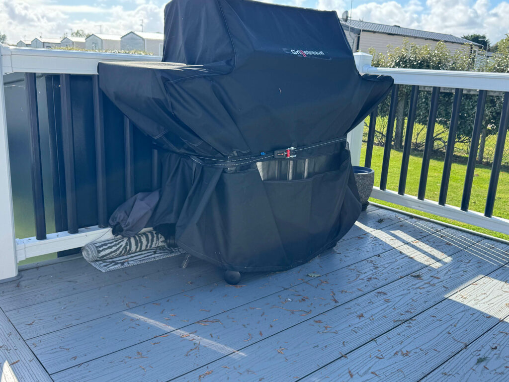 secure outdoor furniture