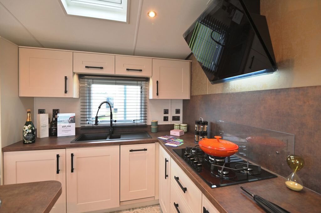 2026 Carnaby Grantley holiday lodge kitchen