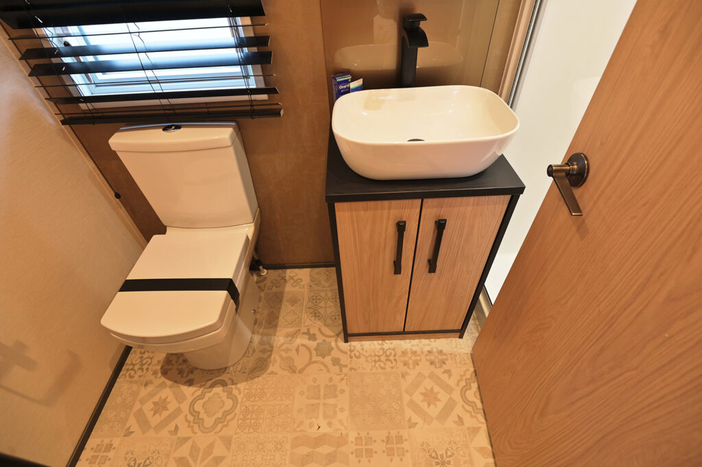 2026 Carnaby Grantley holiday lodge ensuite