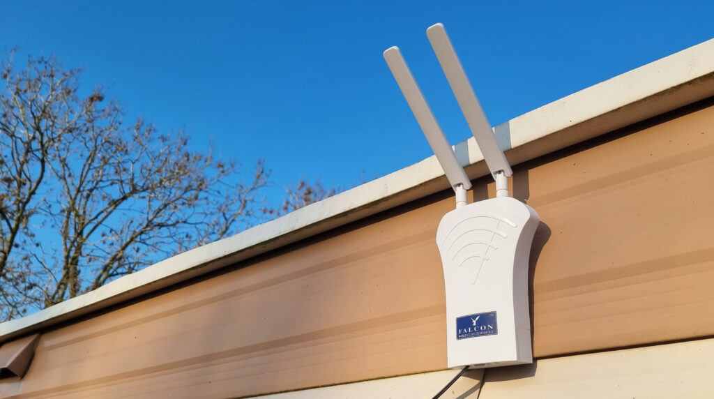 Falcon 4g Combo on a static caravan