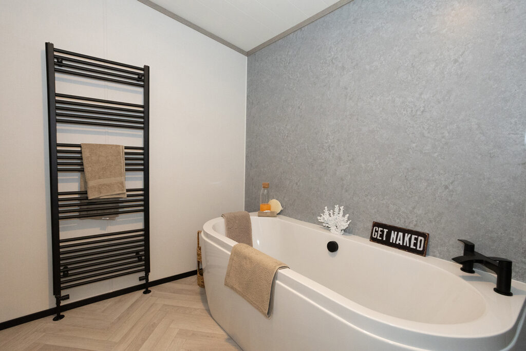 2026 Regal Vista pod bath