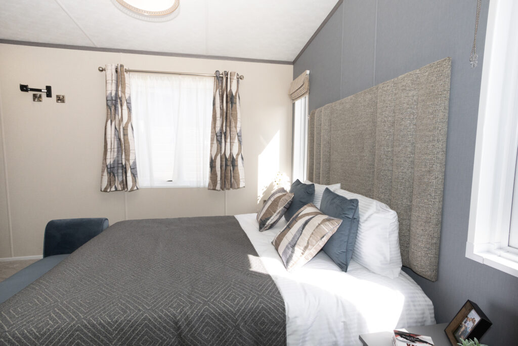 2026 Pemberton Glendale holiday lodge master bedroom