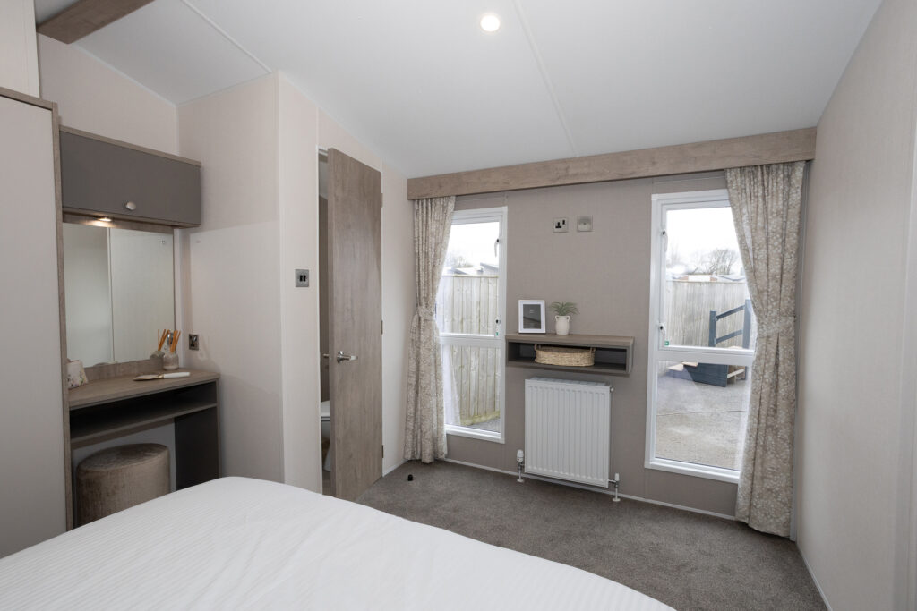 2026 Willerby Salisbury static caravan master bedroom